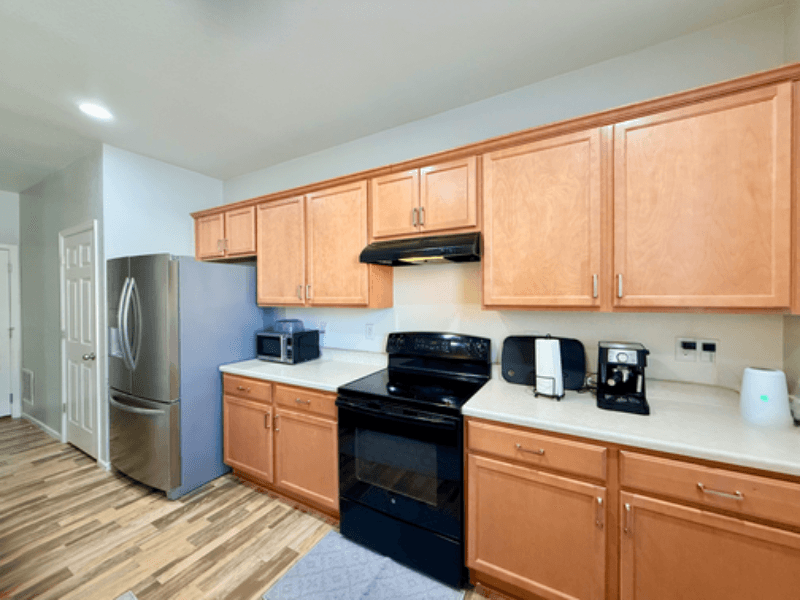Wellington Single Room: 3634 Daylily St.