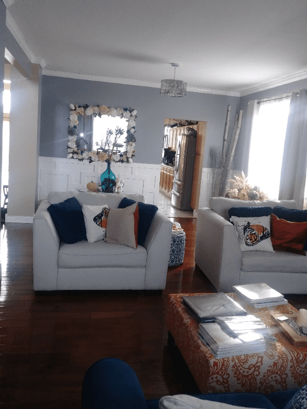 Carpentersville House: 6700 Pine Lane