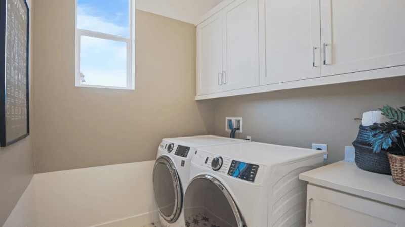 Irvine Single Room: 198 Billings