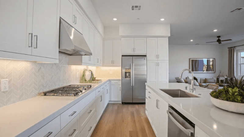 Irvine Single Room: 198 Billings
