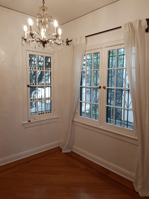 Los Angeles Apartment: 333 N Sycamore Ave