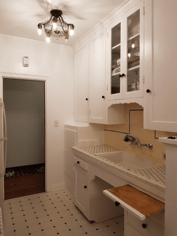 Los Angeles Apartment: 333 N Sycamore Ave