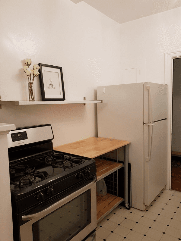 Los Angeles Apartment: 333 N Sycamore Ave