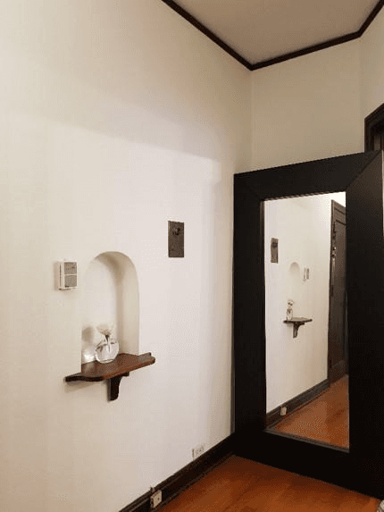 Los Angeles Apartment: 333 N Sycamore Ave