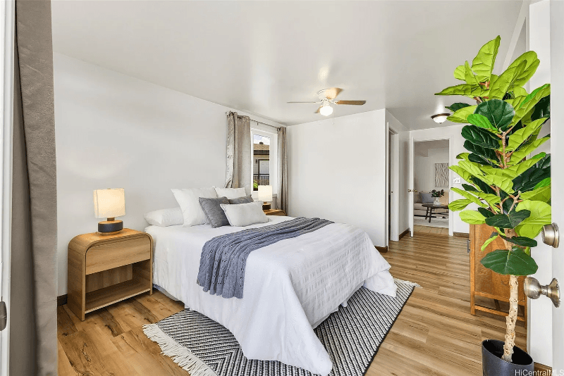 Pearl City House: 1425 Kawelu Street