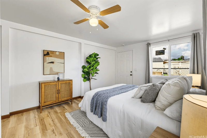 Pearl City House: 1425 Kawelu Street