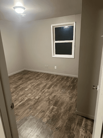 MILBANK Townhome: 220 W 6TH AVE