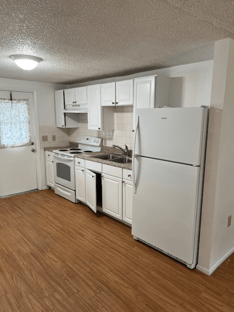 ZEPHYRHILLS Multiplex: 4850 5th st