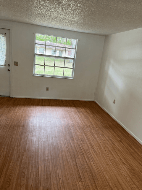 ZEPHYRHILLS Multiplex: 4850 5th st