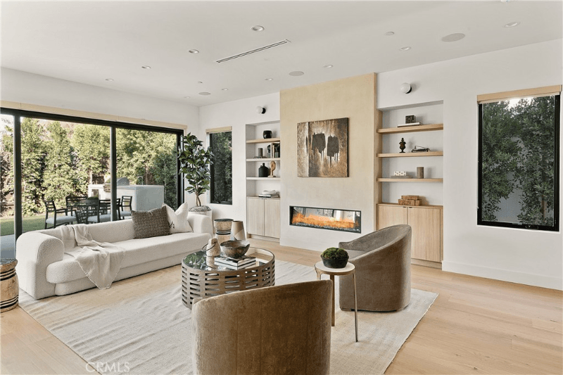 Los Angeles House: 12213 Allin St
