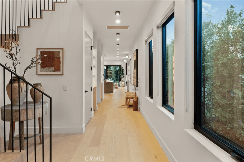 Los Angeles House: 12213 Allin St