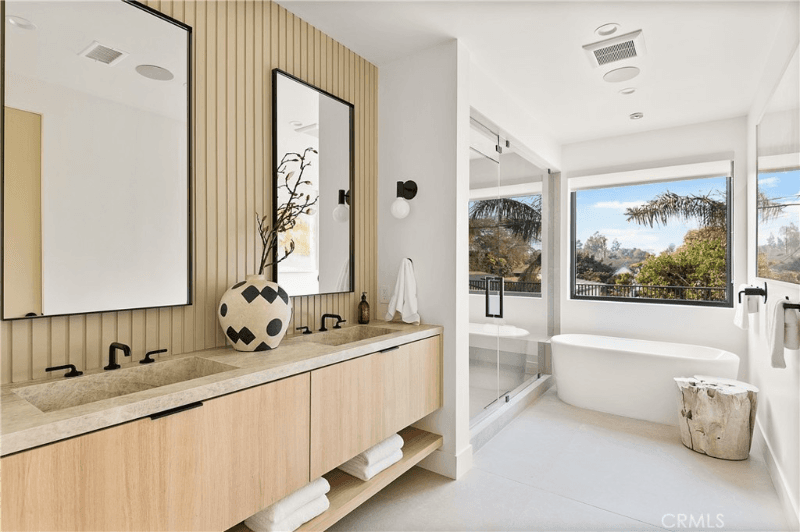Los Angeles House: 12213 Allin St