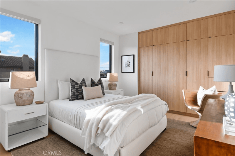 Los Angeles House: 12213 Allin St
