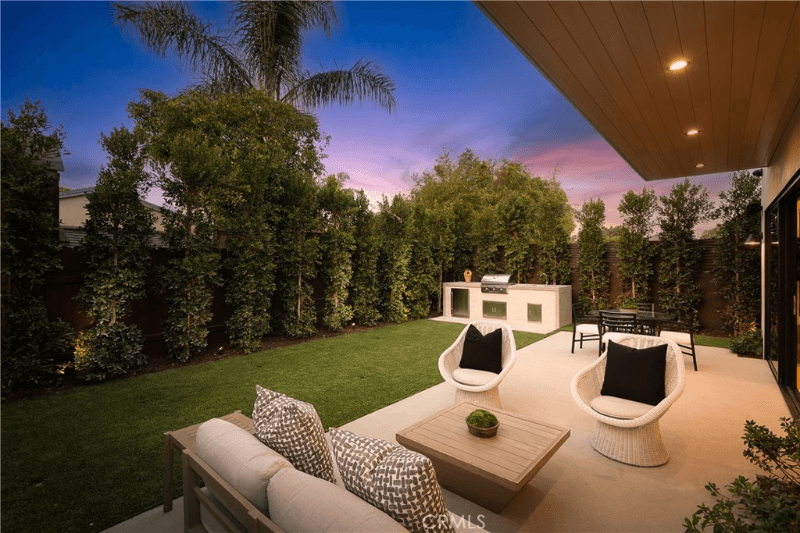Los Angeles House: 12213 Allin St