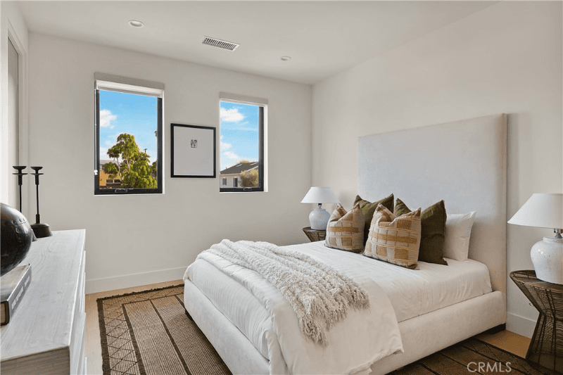 Los Angeles House: 12213 Allin St