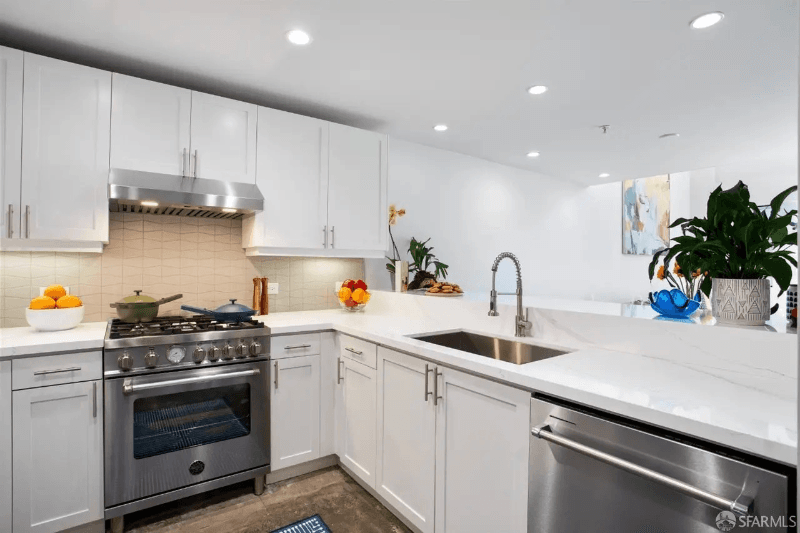 San Francisco Townhome: 2412 Harrison St