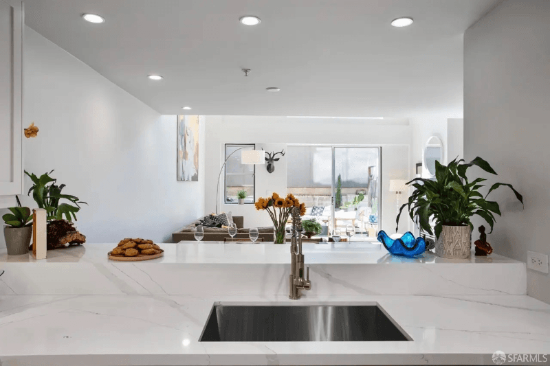 San Francisco Townhome: 2412 Harrison St