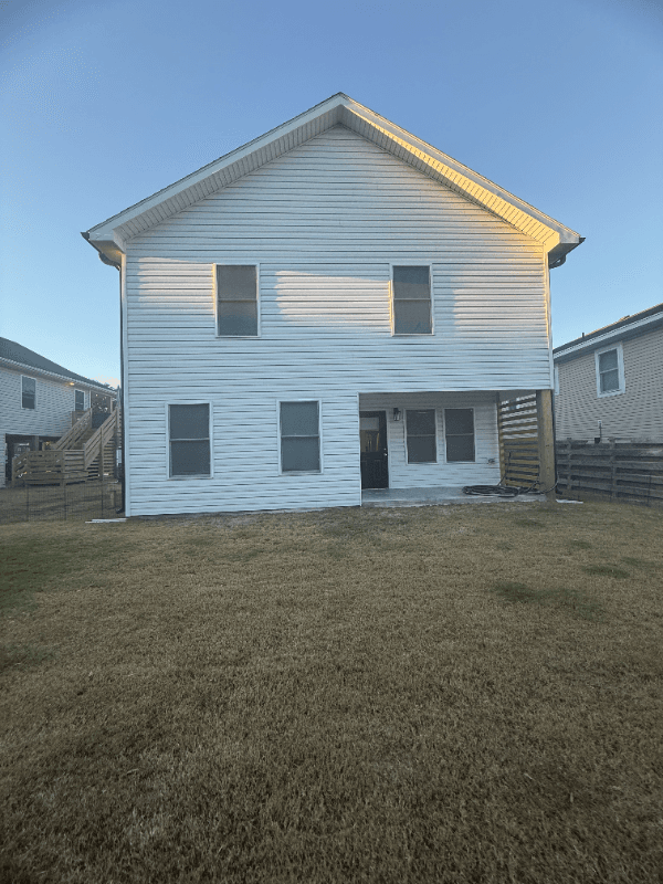 Kill Devil Hills House: 213 W Palmetto St
