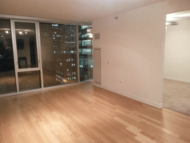 Chicago Condo: 125 s Jefferson