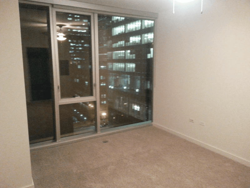 Chicago Condo: 125 s Jefferson