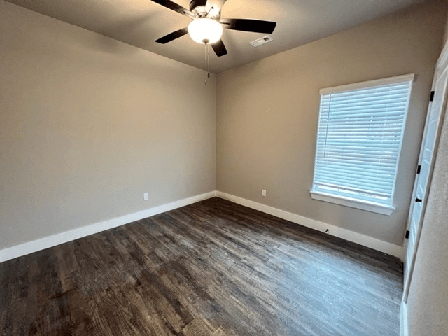 Siloam Springs House: 2735 S Olive Ct