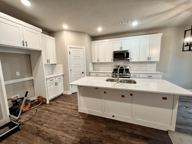 Siloam Springs House: 2735 S Olive Ct
