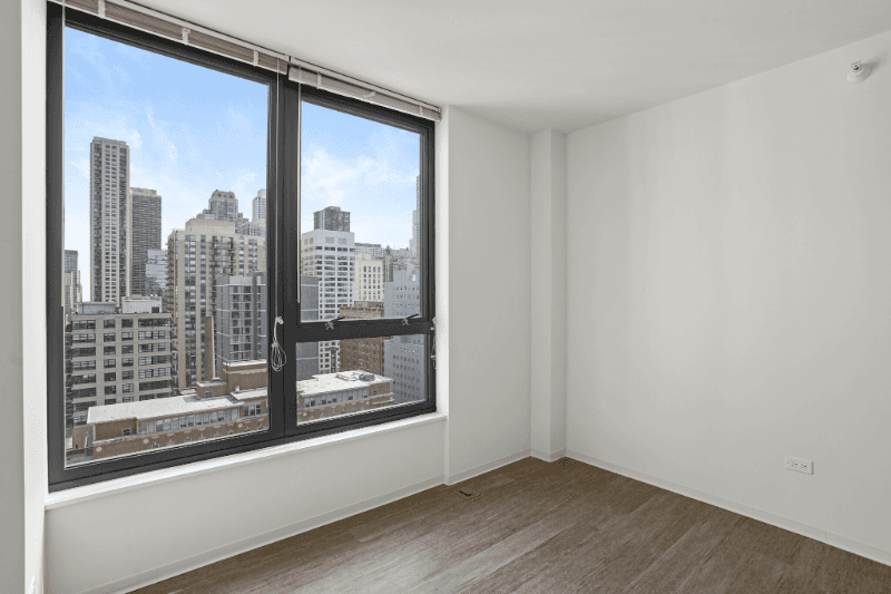 Chicago Condo: 112 W Superior St Chicago, IL