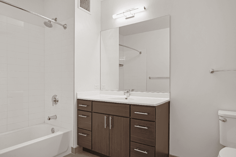 Chicago Condo: 112 W Superior St Chicago, IL