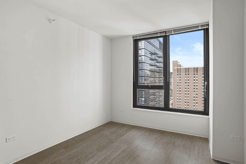 Chicago Condo: 112 W Superior St Chicago, IL