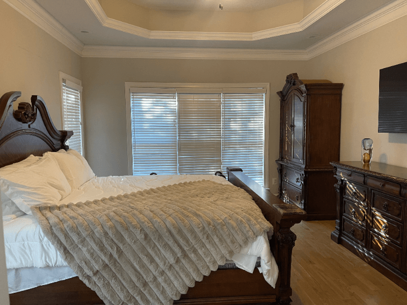 Hickory House: 3816 Steve Ikerd Dr NE