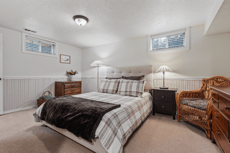 SALT LAKE CITY House: 1545 S 2300 E