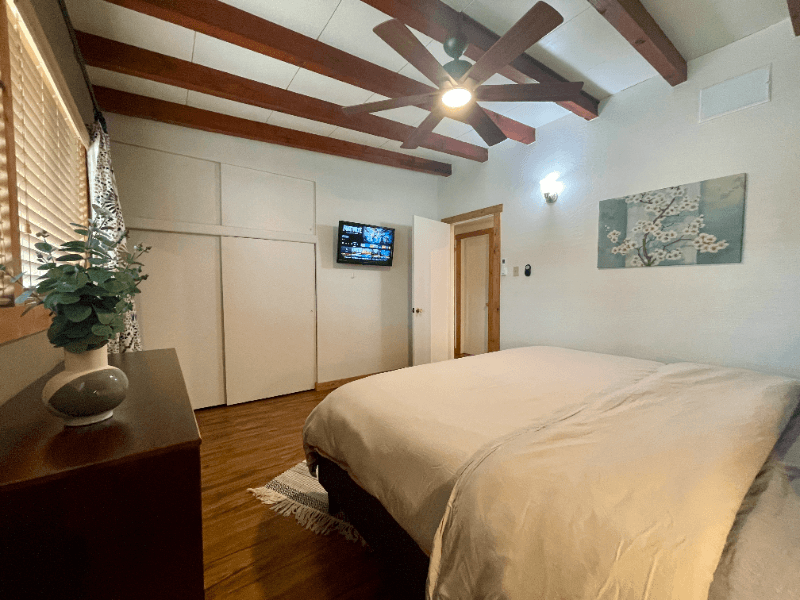Twentynine Palms House: 71590 Juanita Dr