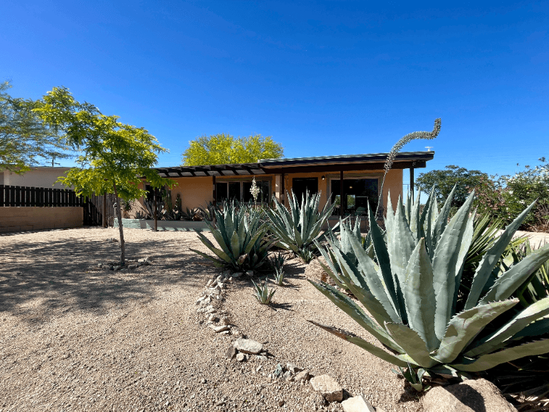 Twentynine Palms House: 71590 Juanita Dr