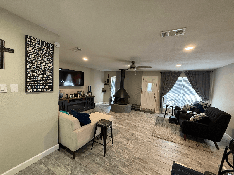 Arlington Single Room: 1504 N. F