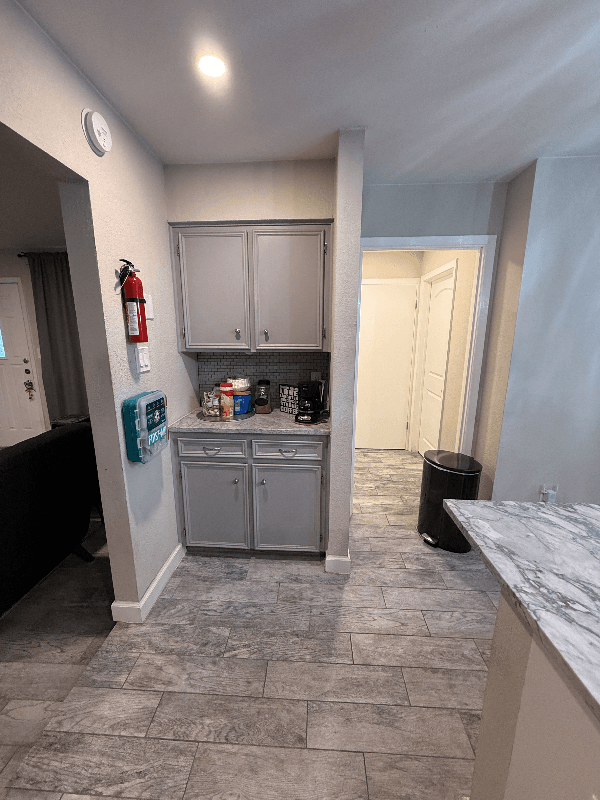 Arlington Single Room: 1504 N. F