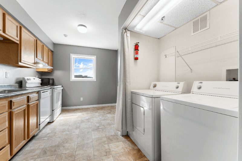 Morgantown Apartment: 525 Grant Avenue