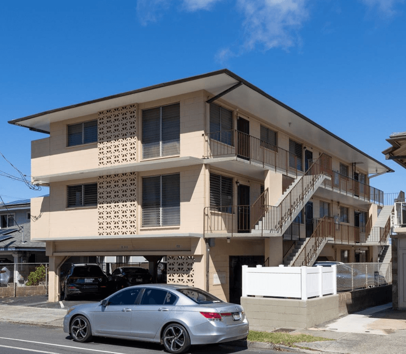 Honolulu Condo: 722 University Ave.