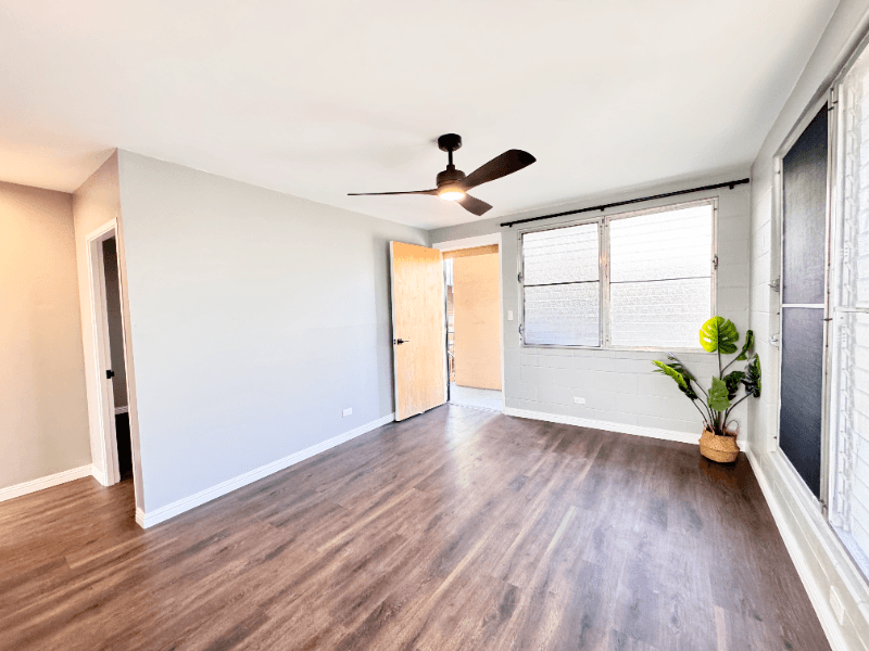 Honolulu Condo: 722 University Ave.