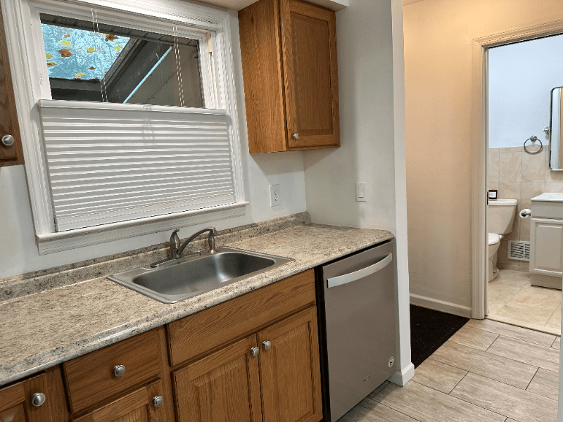 Dunellen Townhome: 758 2nd Street