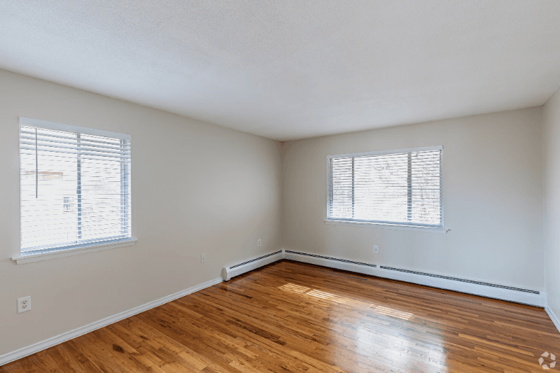 Farmington Apartment: 271 Main Street