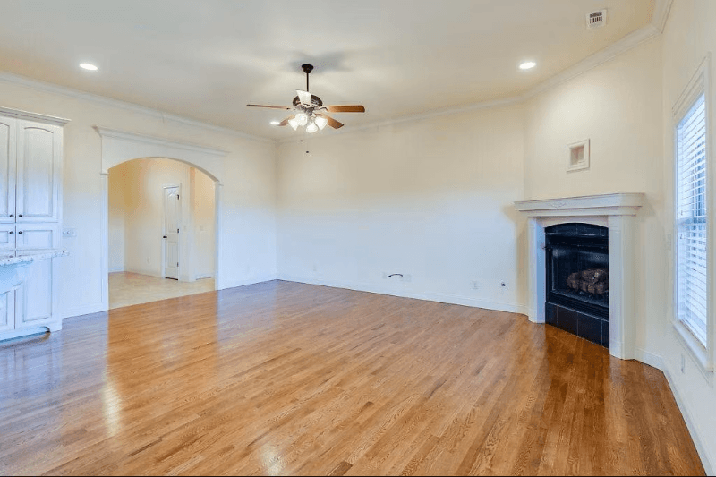 ROGERS House: 5703 W MURFIELD DR