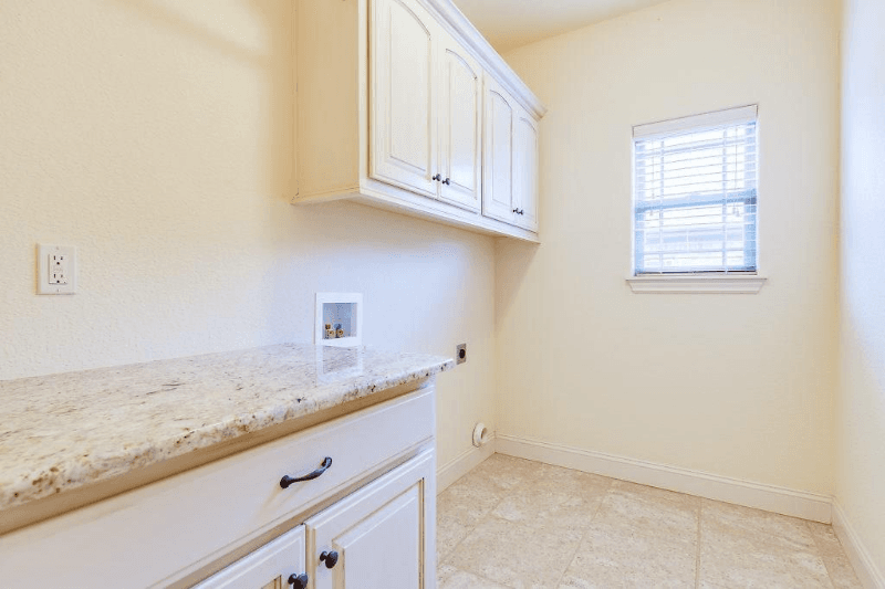 ROGERS House: 5703 W MURFIELD DR