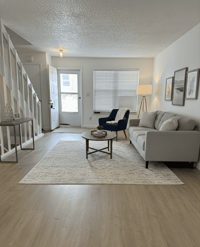 Lakewood Townhome: 1482 S. Pierson
