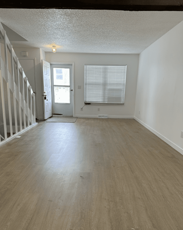 Lakewood Townhome: 1482 S. Pierson
