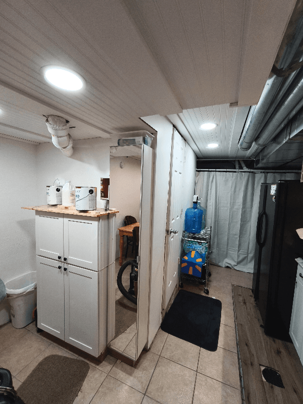 SLC Single Room: 1062 W 300 N
