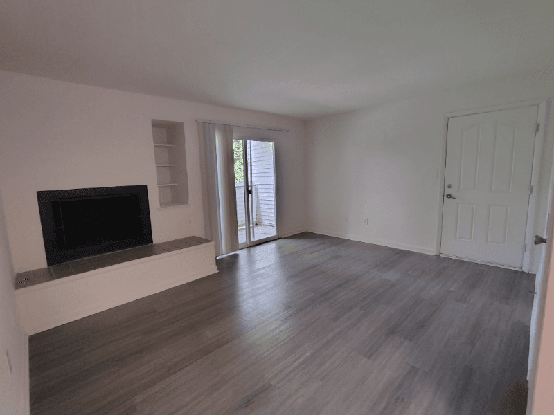 Lynchburg Apartment: 600 Reusens Road