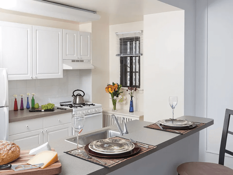Philadelphia Apartment: 1512 Spruce St
