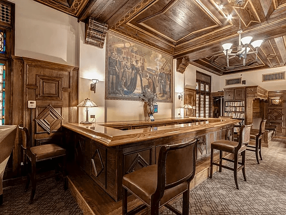 Philadelphia Apartment: 1512 Spruce St