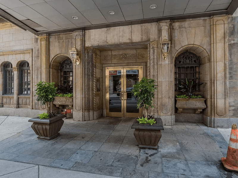 Philadelphia Apartment: 1512 Spruce St