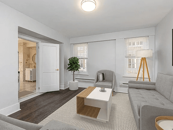 Philadelphia Apartment: 2220 Walnut St